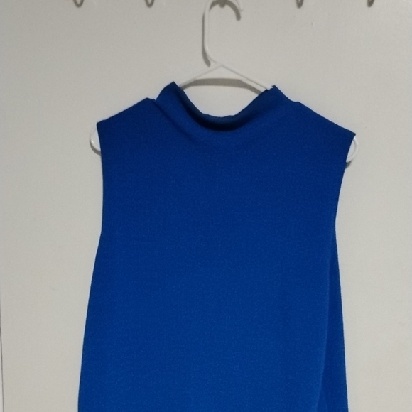 Royal Blue Sleeveless Crew Neck Boxy Tank Top - Picture 4 of 6
